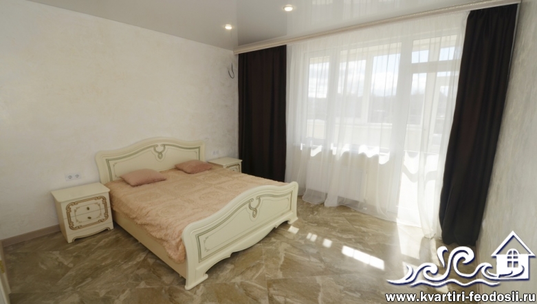 2-комнатная квартира люкс в Феодосии на Черноморской набережной, 1-К (6)