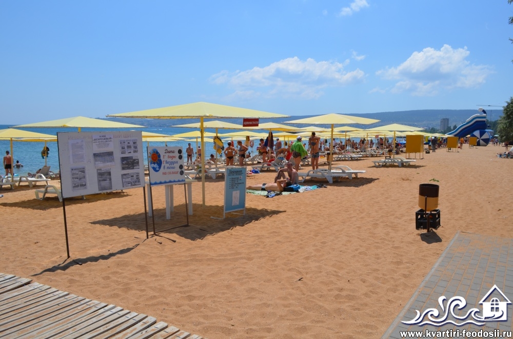 Оборудованный пляж Жемчужный в Феодосии